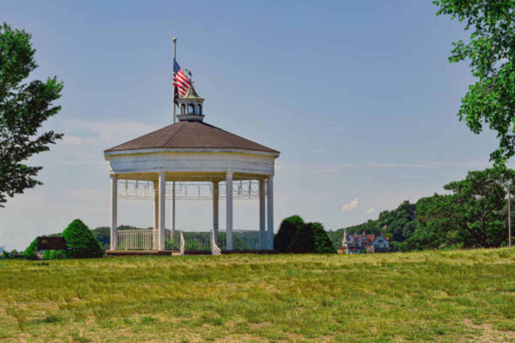 T.W Parks Colonial Chapel