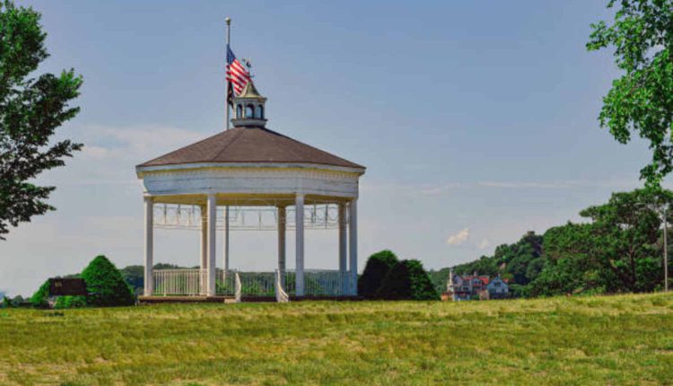 T.W Parks Colonial Chapel