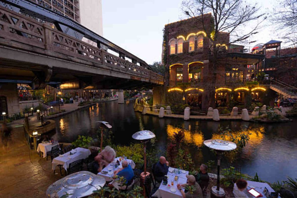 Restaurants Near Longworth Hall