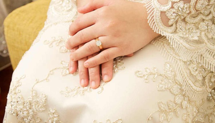 Choosing the Right Dress For Your Engagement Ring Ceremony