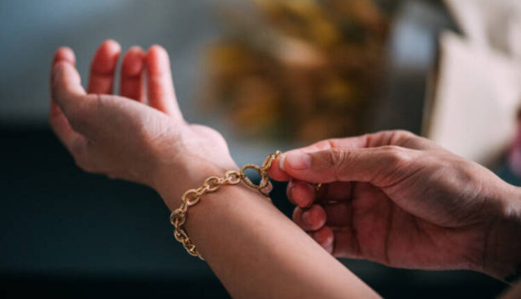 Via Jade to Gold Going through the Beauty of Chinese Bracelets